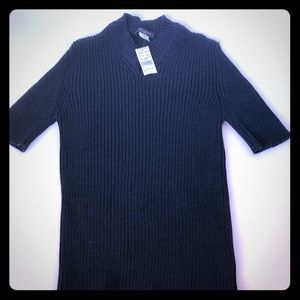 Famed Henri Bendel knit sweater NWT